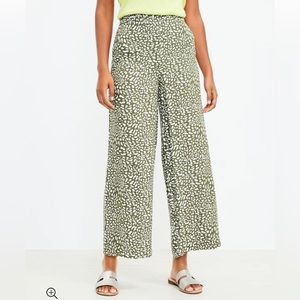 NWT LOFT Pull On Wide Leg Crop Pants Olive White Animal Leopard Print